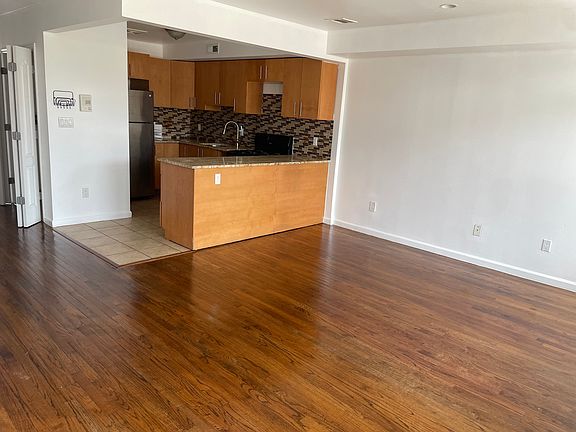 5th image of 220 Beach 100th St #2