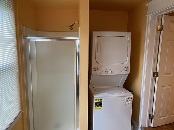 1st Floor Bath/Laundry