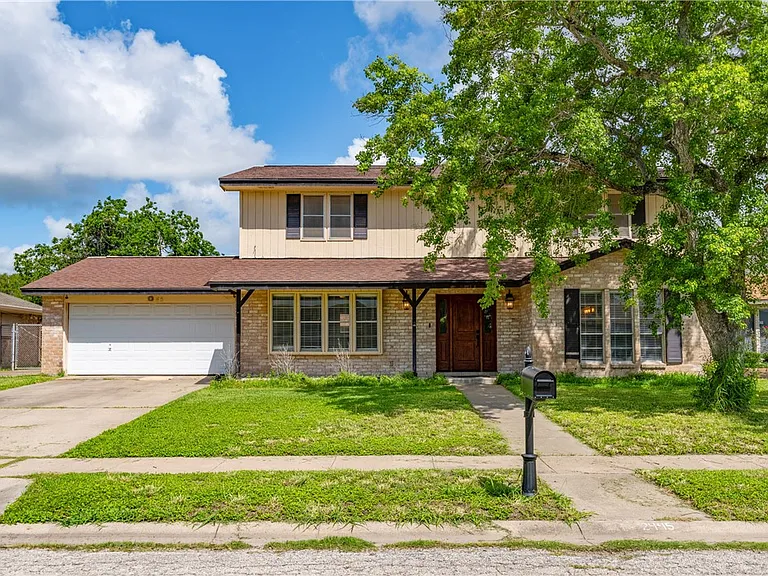 2445 Cricket Hollow St — Photo 1