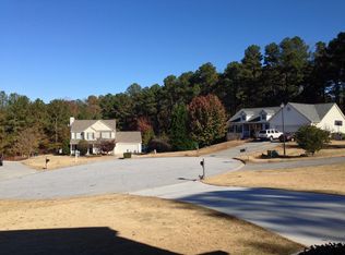 1095 Poplar Ln, Loganville, GA 30052