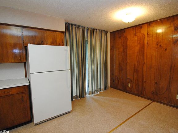 4th image of 915 W Scenic Dr