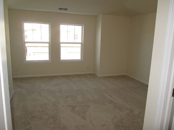 4th image of 1867 N Crenshaw Cir