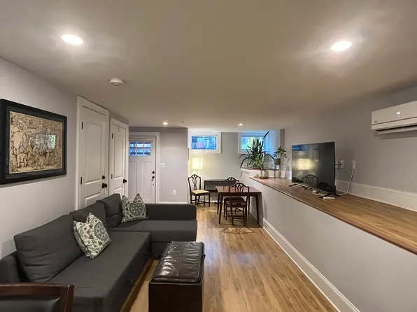 17 6th St NE APT 2, Washington, DC 20002