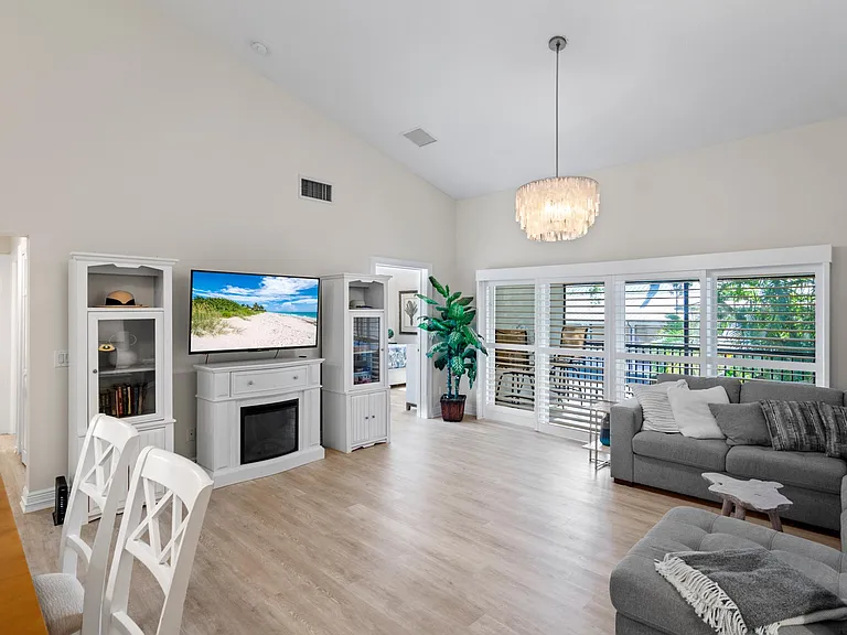 4360 Doubles Alley Dr #201 — Photo 7