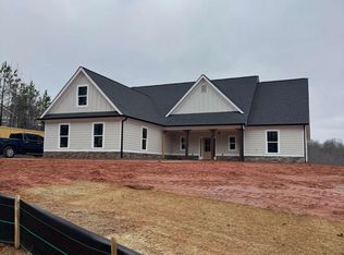 647 Fairview Rd, Pendergrass, GA 30567