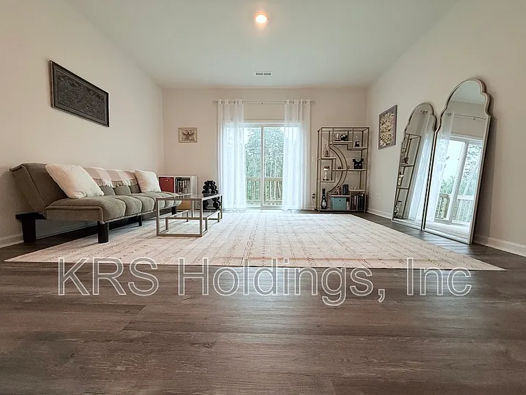 4136 Trevino Dr — Photo 14