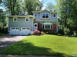 505 Hensler Ln, Oradell, NJ 07649