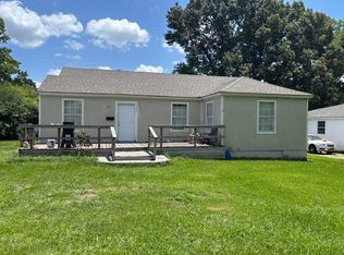 915 Kings Rd, Leesville, LA 71446