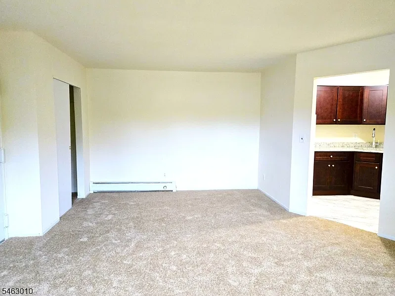 1 bed, 1.0 bath, $1,595 — Photo 3
