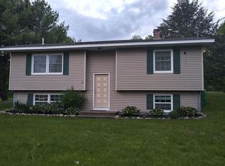 21 Lakeview Dr, Oakland, ME 04963