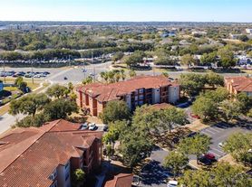 5560 Metrowest Blvd, Orlando, FL