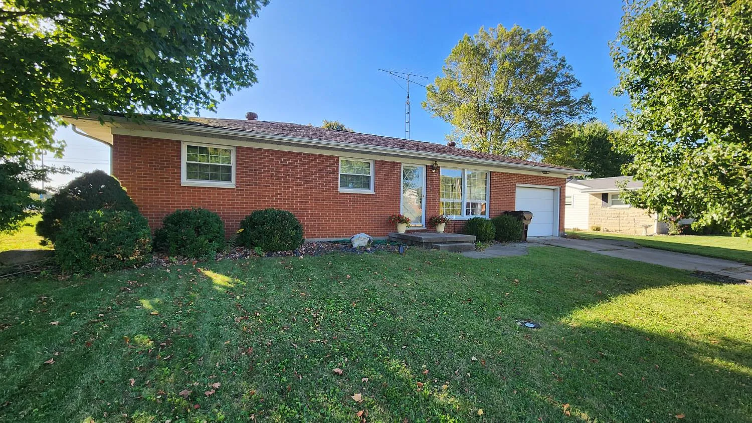 9046 Green Meadow Dr photo 1