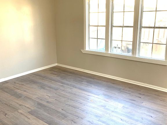 5th image of 4623 Wesley Ave