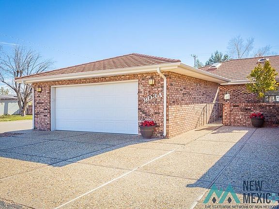 3rd image of 903 W Hermosa Dr