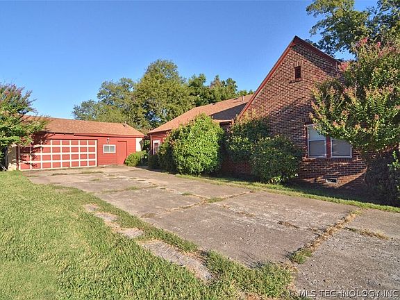 2nd image of 456 S Zurich Ave