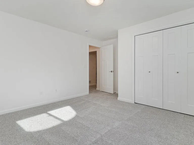 2503 Treeline Dr — Photo 25