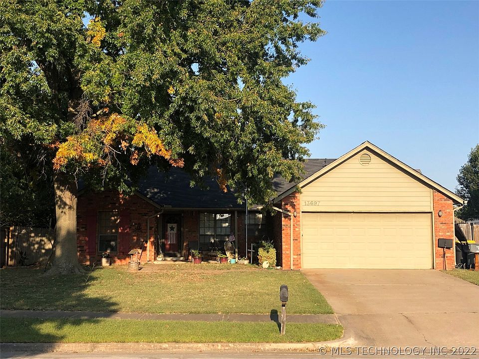 1st image of 13697 S Oak Pl