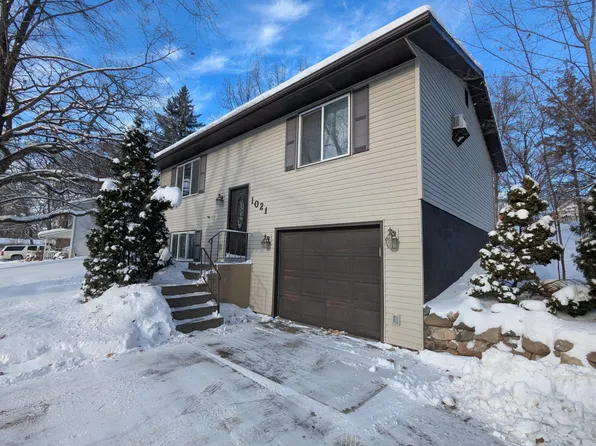 1021 5th St S, Sauk Rapids, MN 56379