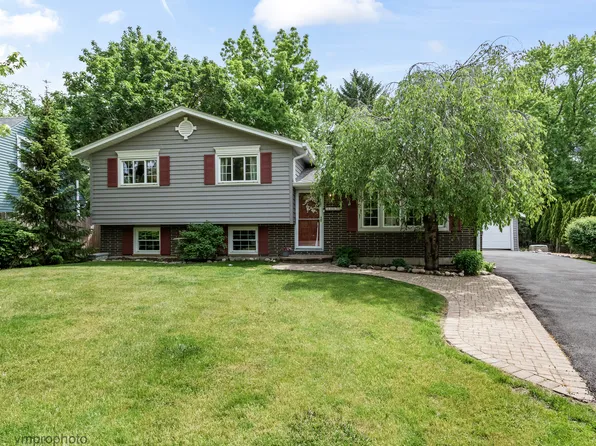 33338 N Sears Blvd, Grayslake, IL 60030