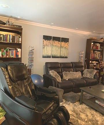 4th image of 4726 N Winchester Ave APT D