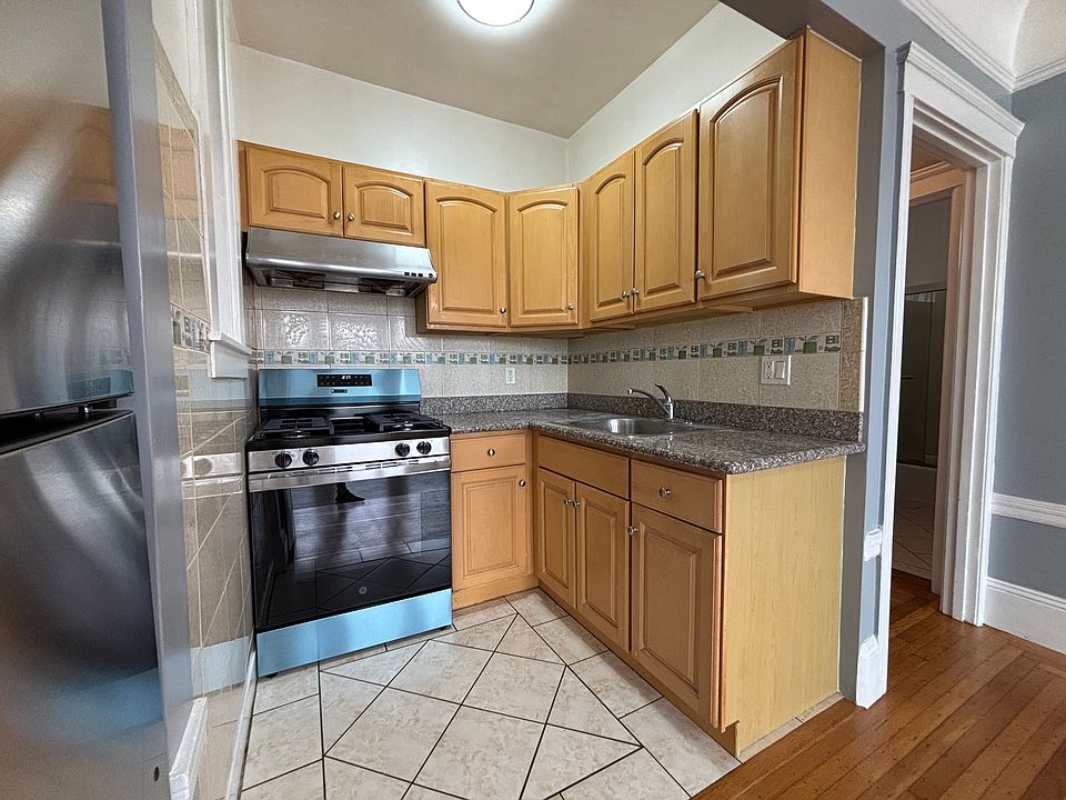Kitchen with brand new appliances