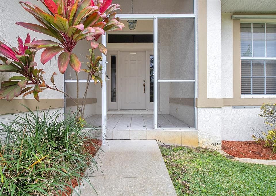 Screen front porch