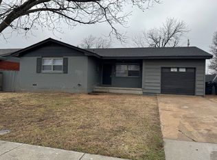 825 SE 41st St, Lawton, OK 73501