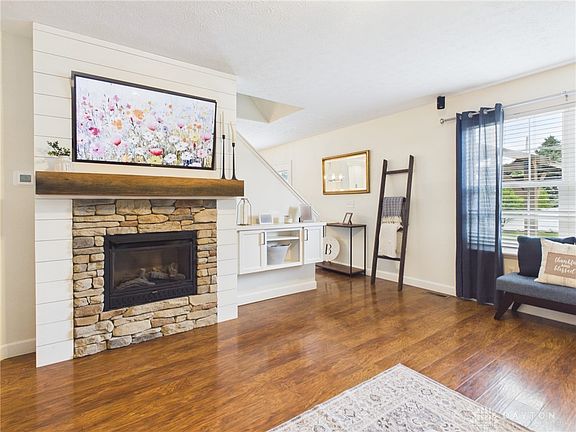 3rd image of 2749 Southside Dr