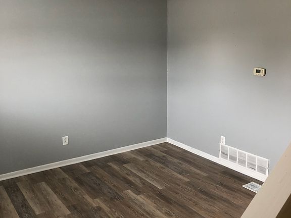 4th image of 3895 Evergreen Rd #24