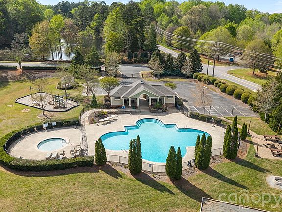 5th image of 2072 Clarion Dr
