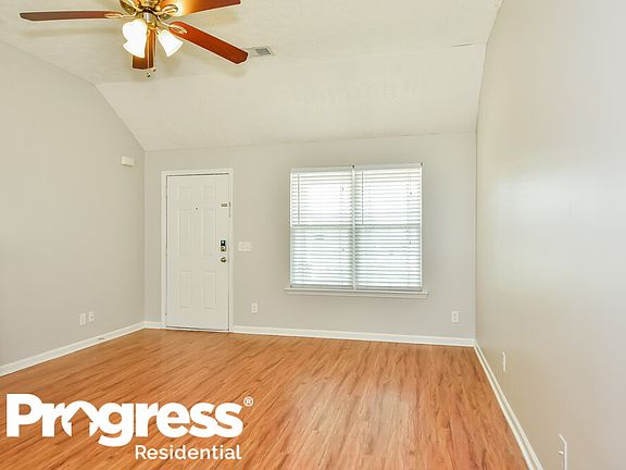 4th image of 638 Wildwood Dr