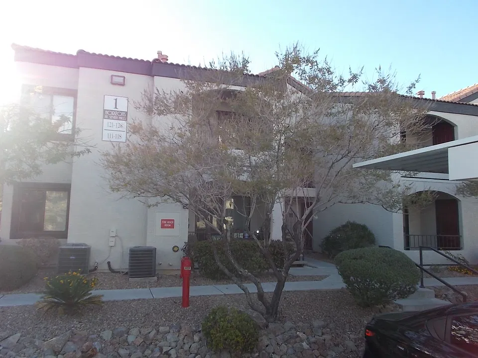 950 Seven Hills Dr #123