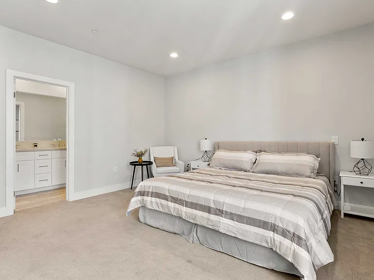 8417 Tweedy Ln — Photo 15