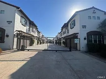 Building Photo - 1452 S White Ave #5