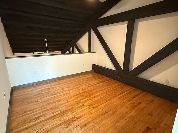 5th image of 1809 E Franklin St #6206
