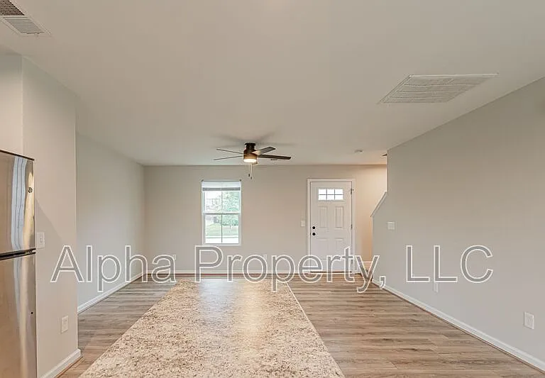 10 Torrington Dr — Photo 8