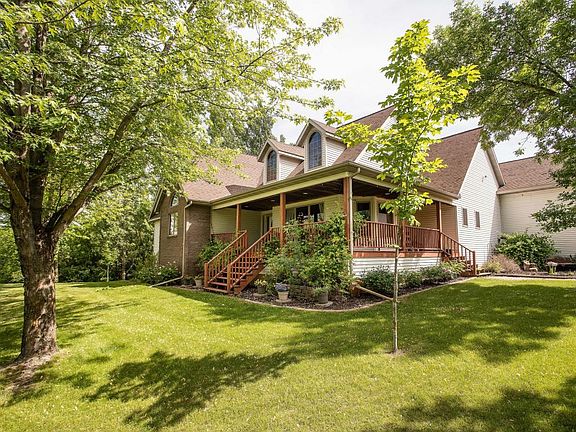 3rd image of 39163 Walker Lake Dr