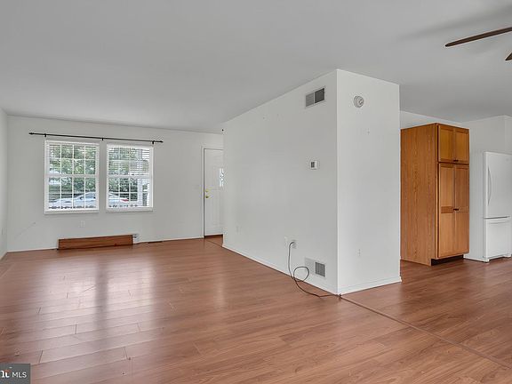 5th image of 304 Nebinger St