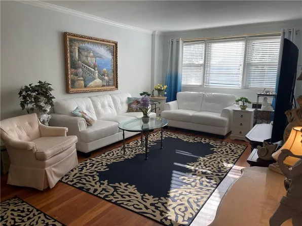 31 Avon Circle #D, Rye Brook, NY 10573