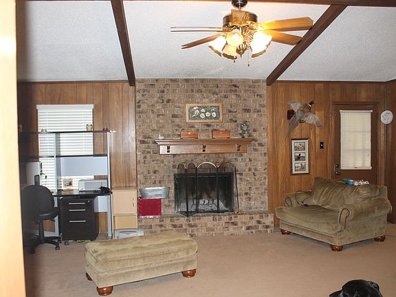 3rd image of 705 Lyndon Dr