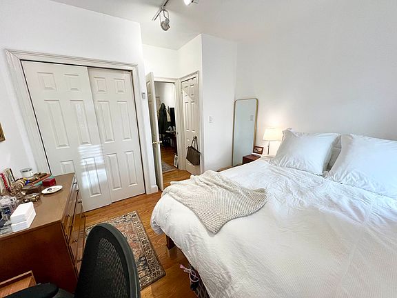 3rd image of 217 W 16th St APT 4D