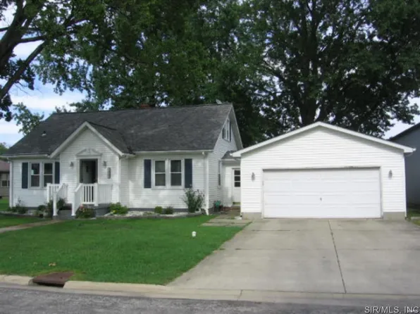 370 N Plum St, Breese, IL 62230
