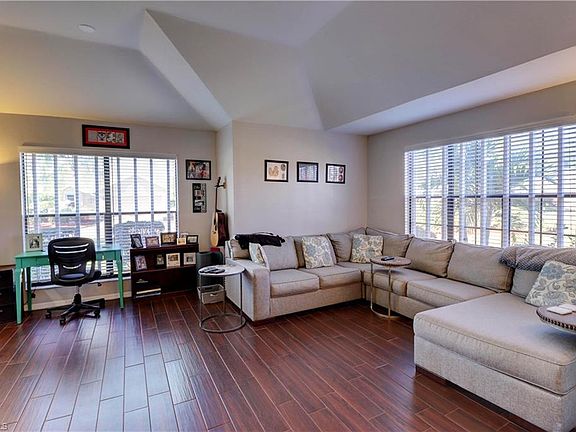 4th image of 13689 Admiral Ct