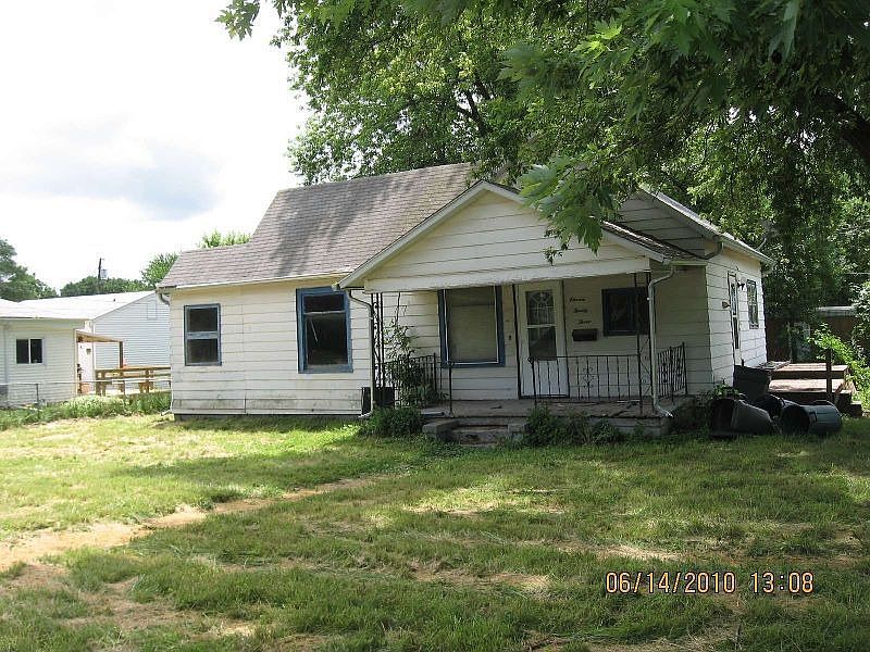 1st image of 1123 Avenue D #D
