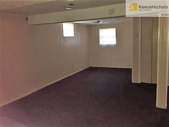 3rd image of 424 N Kendall Dr