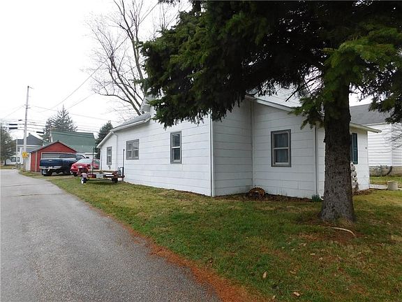 3rd image of 307 E North St