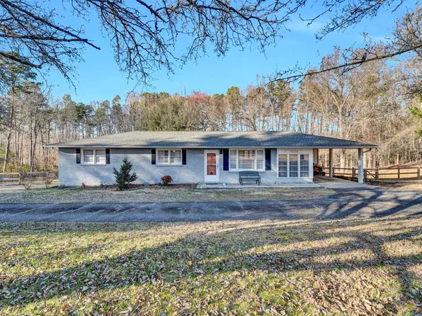 1320 Holly Springs Church Rd, Campobello, SC 29322