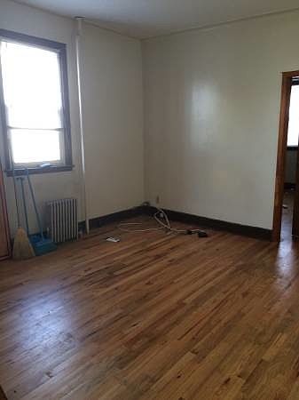 2nd image of 2556 22nd St