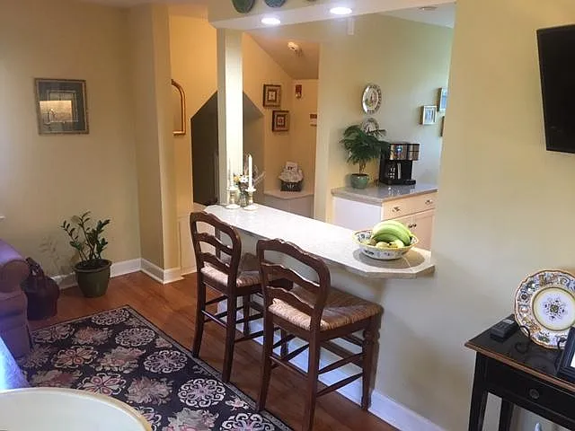 1 bed, $2,400 — Photo 4