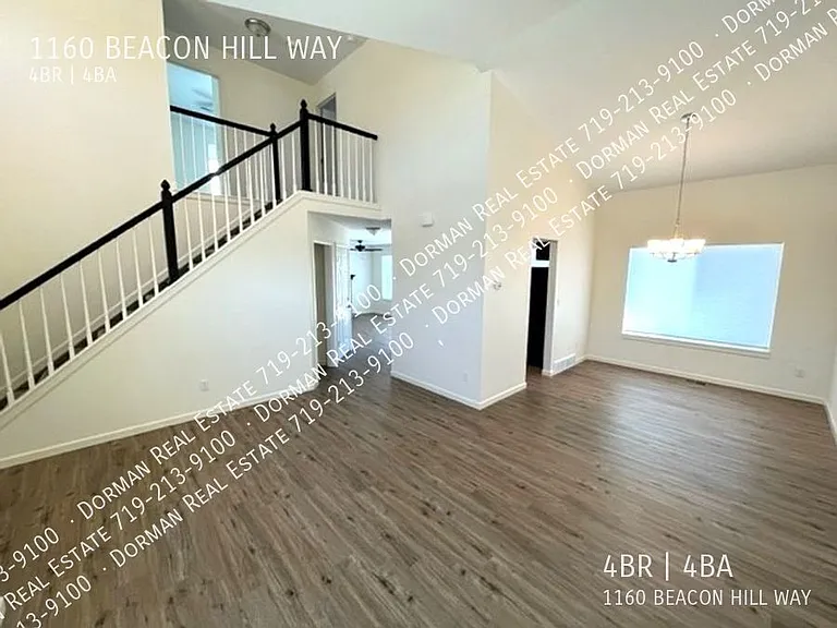 1160 Beacon Hill Way — Photo 4